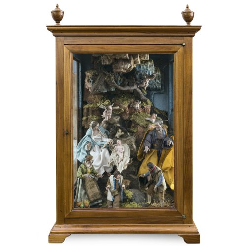 Kastenkrippe. Neapel. Alterungsspuren, min. rest. Kasten später. 78 x 49 x 40 cm.