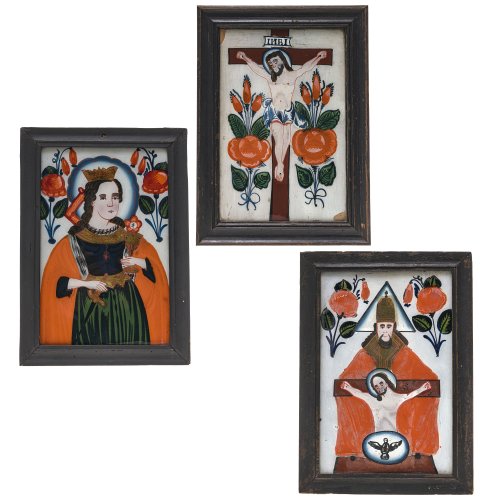 Drei Hinterglasbilder. Sandl/Buchers. Gnadenbild von Sonntagberg, Christus am Kreuz und hl. Katharina. Tempera/Glas. Tw. rest., eine Glasecke fehlt. Je ca. 29 x 19 cm.