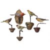 Fünf Vögel. Alpenländisch, 19. Jh. Unterschiedliche Vogelarten, auf Astgabeln sitzend. Holz, naturalistisch bemalt. Diverse Größen. Alterungsspuren.