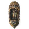 Weihwasserwandbrunnen. Niederbayern. Irdenware, farbig glasiert. Christus am Kreuz, rechts und links jeweils das Gnadenbild von Altötting. Besch. (einige Zacken am Rand fehlen). H. 22 cm.