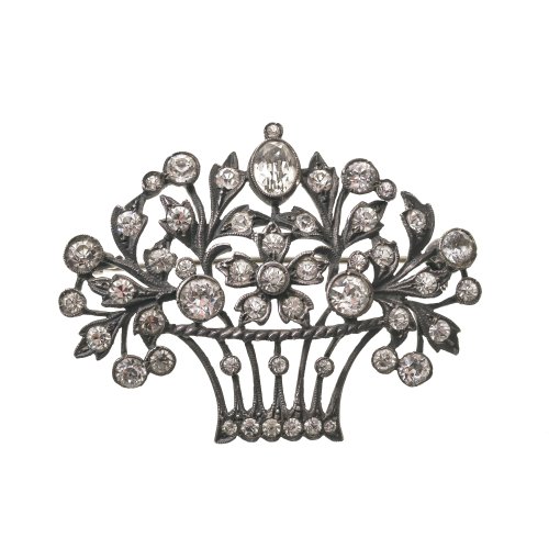 Brosche in Blumenkorbform. Silber, Straßsteinbesatz.  3,5 x 4,5 cm.