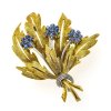 Brosche in Form eines Blumensträußchens. Gold, Saphirbesatz.