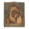 Russland, 19. Jh. Ikone der Gottesmutter von Kasanskaja. Tempera/Holz und Messingoklad mit getriebenem Dekor, u.a. Weinlaub. 33 x 27 cm. Alterungsspuren, minim. best.