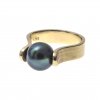 Ring. 18 K GG. Mit Tahitiperle.