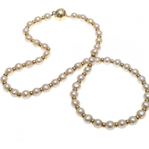 Perlenkette mit Goldgliedern. L. 20 cm.