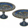 Zwei Fußschalen. Cloisonné. Japan, 19. Jh. Blüten- und Fruchtdekor. H., je ca. 17 cm.