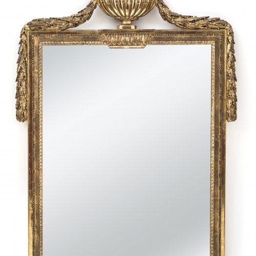 Spiegel. Deutsch, Ende 18. Jh. Holz, vergoldet. 112 x 77,5 cm. Best.