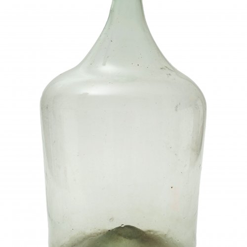 Flasche. Hellgrünes Gebrauchsglas. H. 41 cm.
