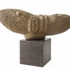Totem. Afrika, Cross River (Südosten Nigeria). Stein, in Form eines Fisches. L. 41 cm.