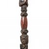 Phurba. Ritualdolch. Tibet, wohl 19. Jh. Holz, tw. Farbfassung. H. 44 cm. Gebrauchsspuren.