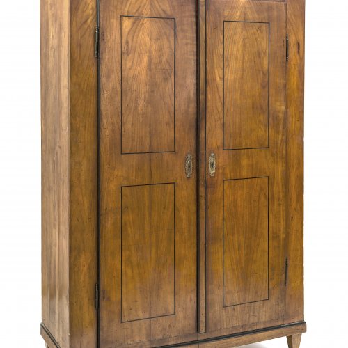 Schrank. Franken, um 1825/30. Kirschbaum, furniert. 193 x 128 x 53,5 cm.