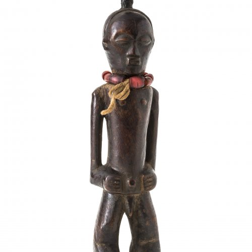 Zauberfigur. Luba, D.R. Kongo. H. 19,5 cm. Provenienz: Peter Loebarth, Hameln.
Hans Dietrich Rieslau, Hösbach.
Zemanek Münster, A85, 4.3.2017, Lot. 88.