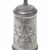 Zinnhumpen. Landshut, Sebastian Lipp. Spätere Gravur. H. 21 cm.