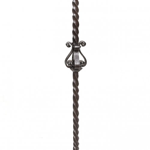 Tirol, um 1750. Kerzenleuchter, Eisen geschmiedet. H. 160 cm. Traufschale erg.