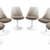 Sechs Stühle Tulip Saarinen/Knoll.