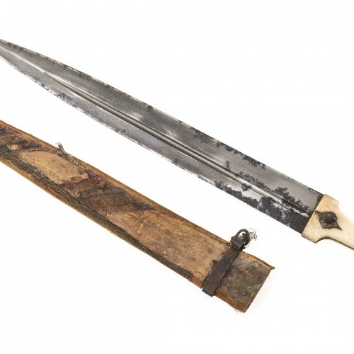 Kindschal. Griffschalen aus Bein. L. Klinge 41,2 cm. Gesamtlänge 54,5 cm.