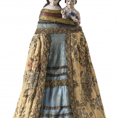 Wallfahrtsmadonna. Textile Bekleidung. H 57 cm.