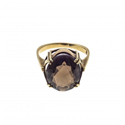 Ring. 8 K GG, Rauchquarzbesatz.