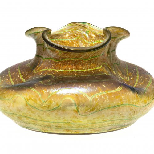 Loetz, Vase, Glas, irisierter Überfang, Fadendekor