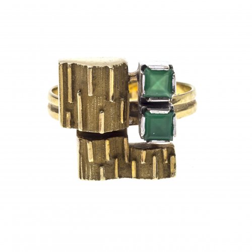 Ring, 14 K GG, Smaragdbesatz.