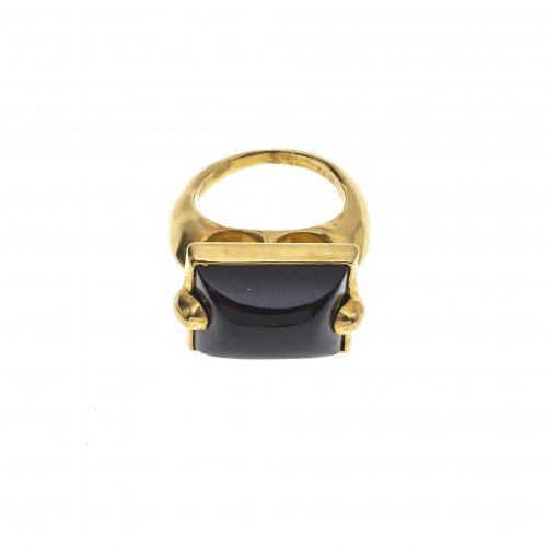 Ring. 21 K GG. Onyxbesatz.