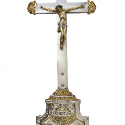 Standkreuz, versilberte Beschläge, Holzkern.