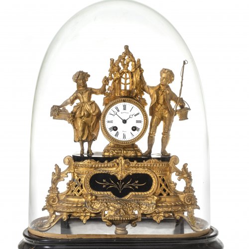 Kaminuhr mit Figurenpaar, Messing, Zinkguss, vergoldet, mit Glassturz.