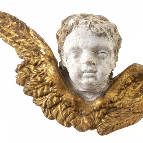 Engelskopf, Weiß- und Goldfassung, mit Flügeln.