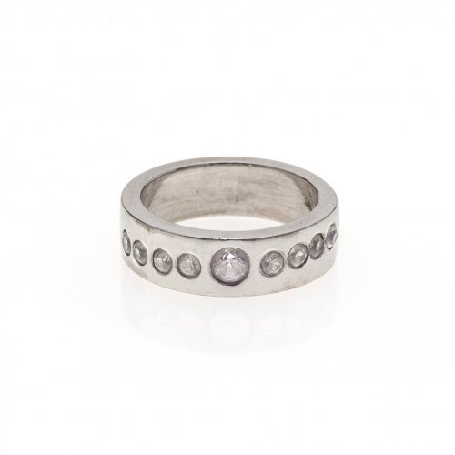 Bandring, 18 K WG, weiße Saphire(?).