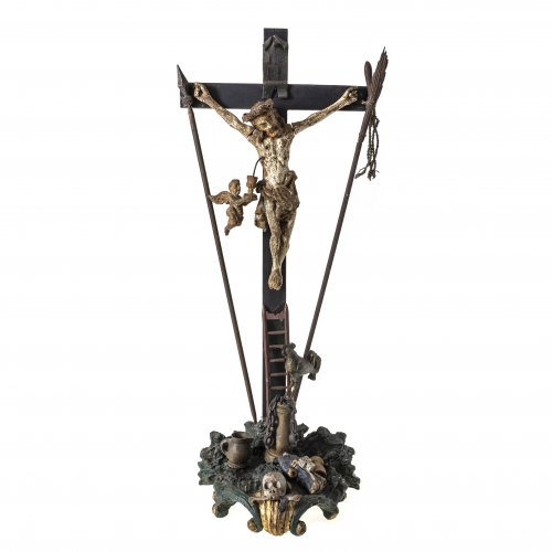 Standkreuz, Holz, geschnitzt, Christus der Blutspende, H. 52 cm.