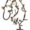 Amulettkette für den Stall mit Hufeisen und Kreuzanhänger.