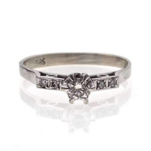 Ring mit Brillantbesatz.