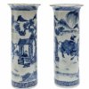 Ein Paar Stangenvasen, China, Blauweißporzellan. H. Je ca. 26 cm.