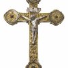 Vortragekreuz, versilbert, vergoldete Beschläge, H. 66 cm.