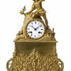 Kaminuhr, Bronze, vergoldet, Knabe bei der Jagd mit Vogel, in Renaissancekleidung, Frankreich, 19. Jh., H. 43 cm.