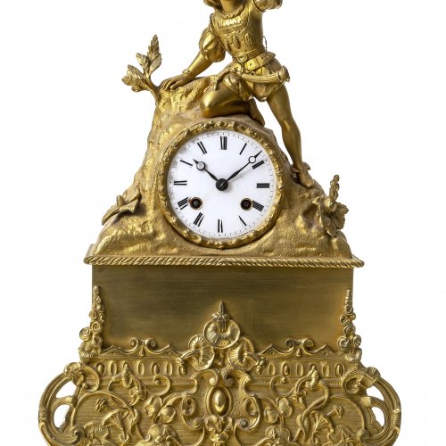 Kaminuhr, Bronze, vergoldet, Knabe bei der Jagd mit Vogel, in Renaissancekleidung, Frankreich, 19. Jh., H. 43 cm.