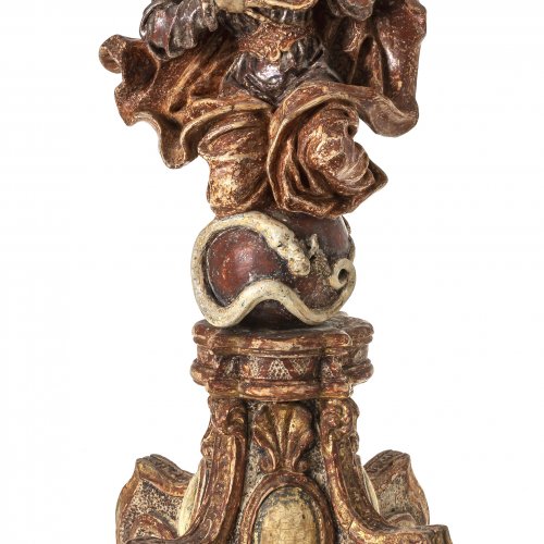 Maria Immaculata. Mainz, 18. Jh. Holz, übergangene Farbfassung. H. 46,5 cm.