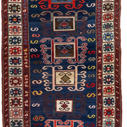 Teppich, Kazak. Kaukasus, 1. Drittel 20. Jh. 244 x 128 cm.
