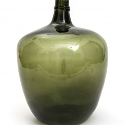 Große Ballonflasche, grünes Glas, süddeutsch, 18./19. Jh., H. 62 cm.