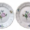 Zwei Teller, Fayence, farbige Blütenmalerei, Proskau, ø22,5 cm.