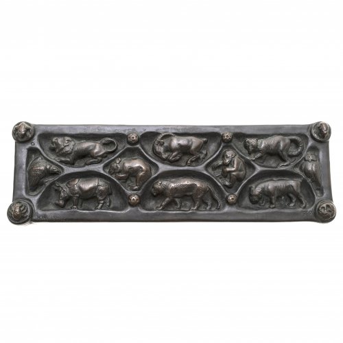 Weinberger, Karl. Relief mit Tiermotiven, Bronze. 13 x 39 cm.