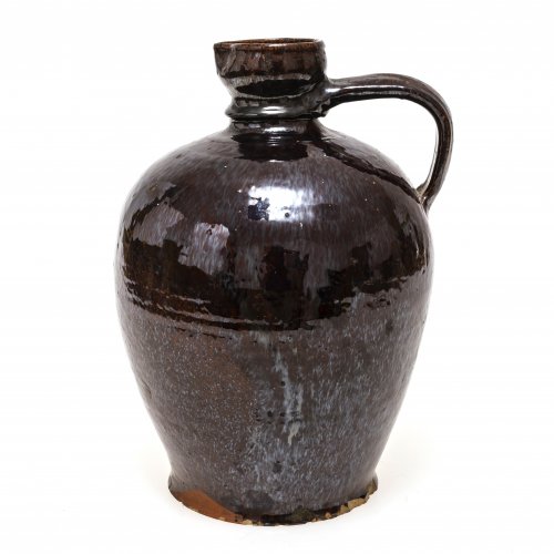 Henkelflasche (Blutzer). Kröning, Irdenware, dunkelbraune Glasur. Besch. H. 24,7 cm.