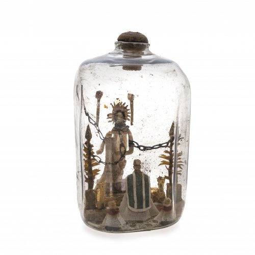 Flascheneingericht. Süddeutsch, Anfang 19. Jh. Christus an der Geißelsäule. Wachs, Holz, u.a. Materialien, bemalt. Leicht besch H. 15 cm.
