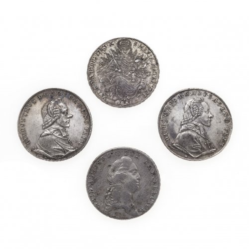 Vier Silbertaler. Friedrich August III., Herzog von Saxen, 1786; König Joseph II, 1783; zwei Münzen Hieronymus von Colloredo-Waldsee 1776 bzw. 1787. Leicht besch. Ca. 40 g. Je 4 cm.