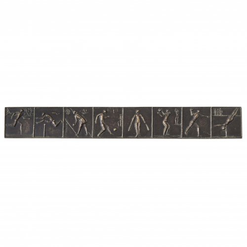 Reidel, Karl. Bronzeplakette mit Darstellungen diverser Sportarten. 4,5 x 27,5 cm. Namensstempel.